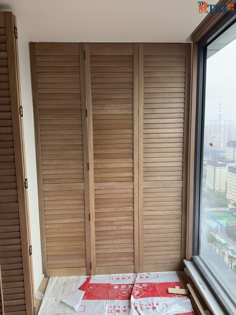百叶折叠门2.jpg