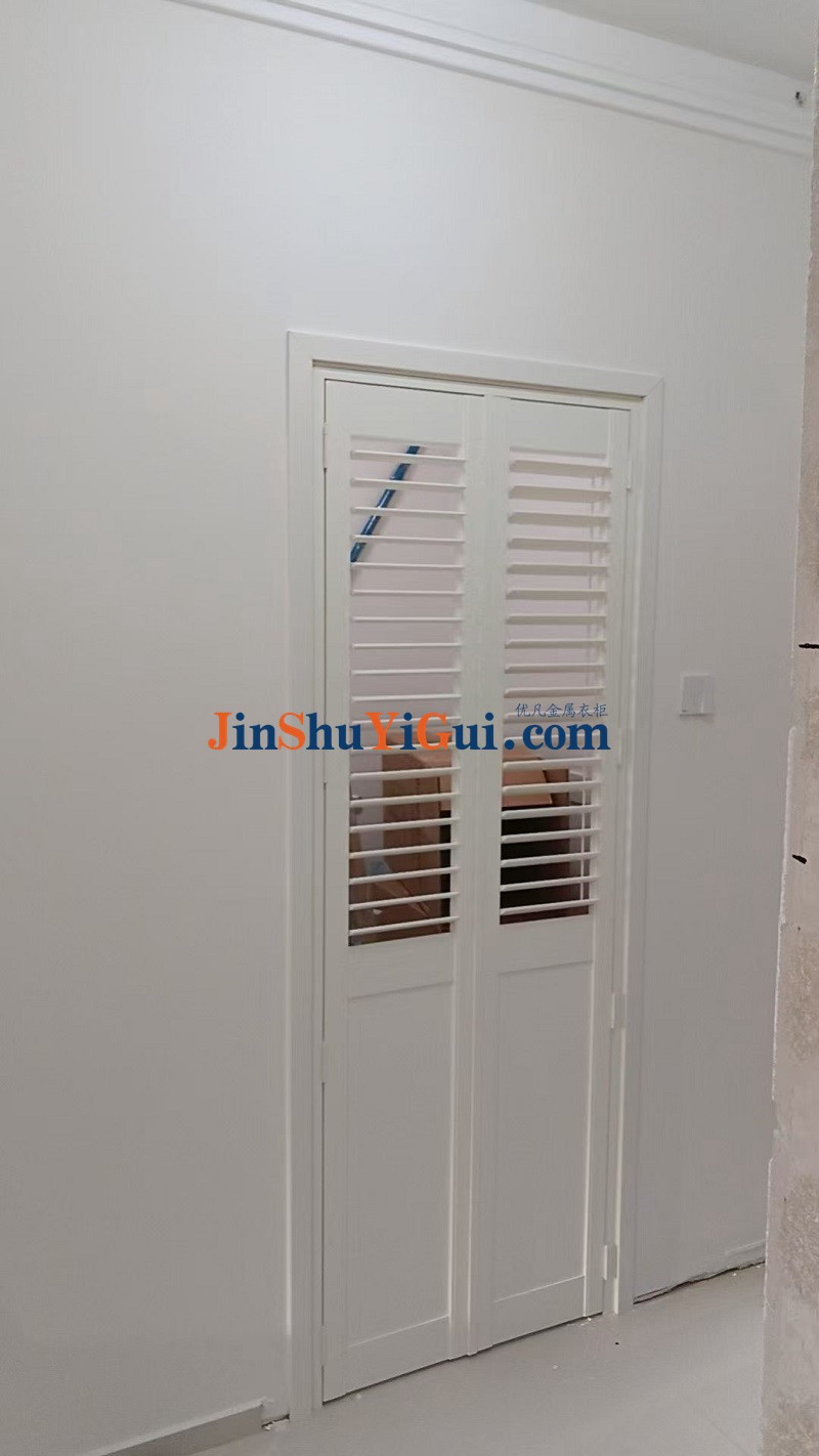 椴木百叶折叠门.jpg