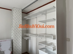 全屋定制板材定制衣柜折叠门+吊轨+地轨安装完工图